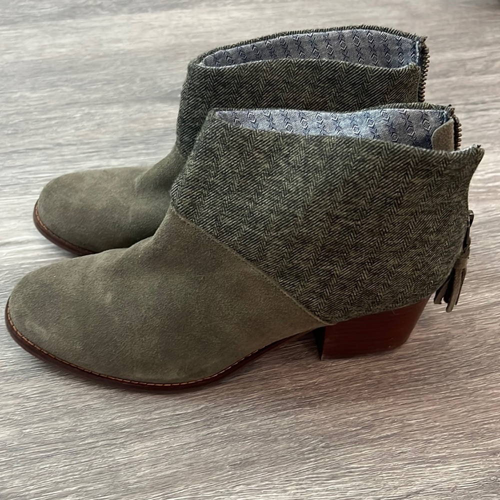 TOMS booties